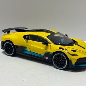 1:18 Bugatti Divo Metal Diecast With LED headlight & Taillight Yellow